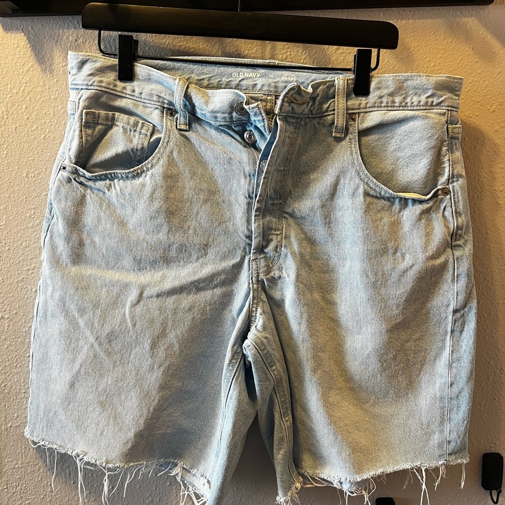 Mid-Rise Cut Off Jean Bermuda Shorts
